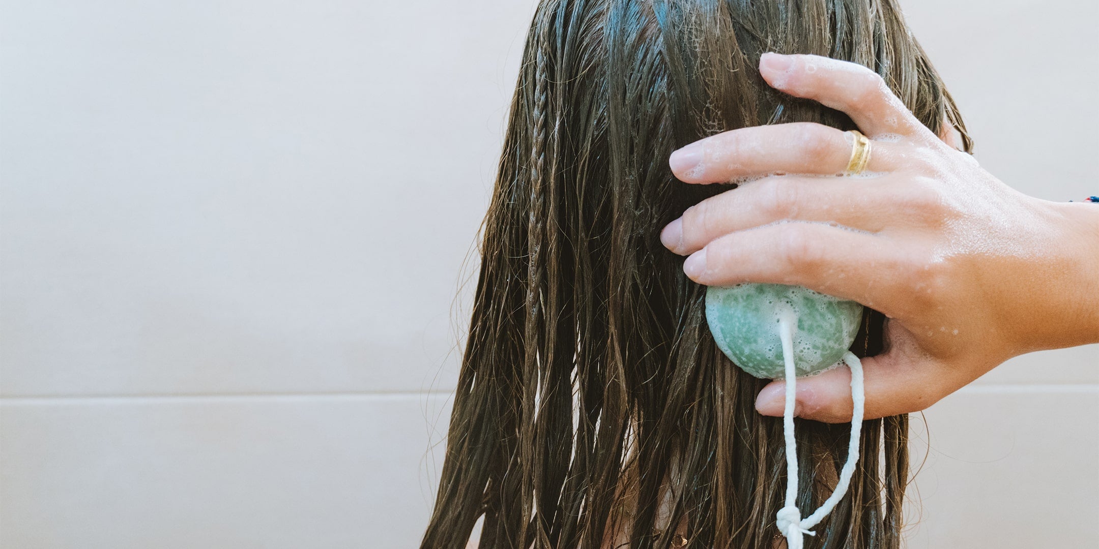 shampoo solido capelli grassi