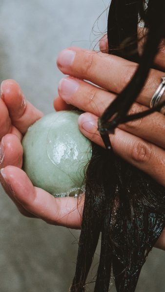 benefici shampoo solido capelli bio